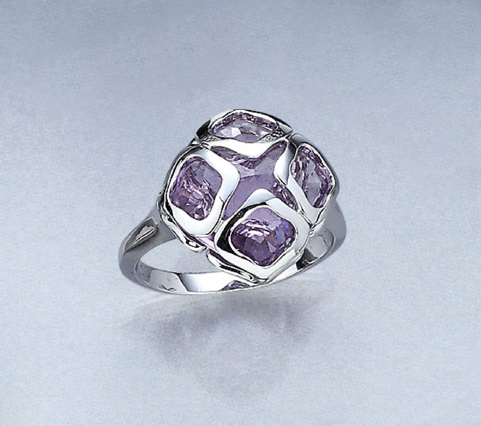 18 kt gold CHOPARD ring "Imperiale" with amethyst , WG 750/000, bevelled amethyst approx. 7.3 ct,