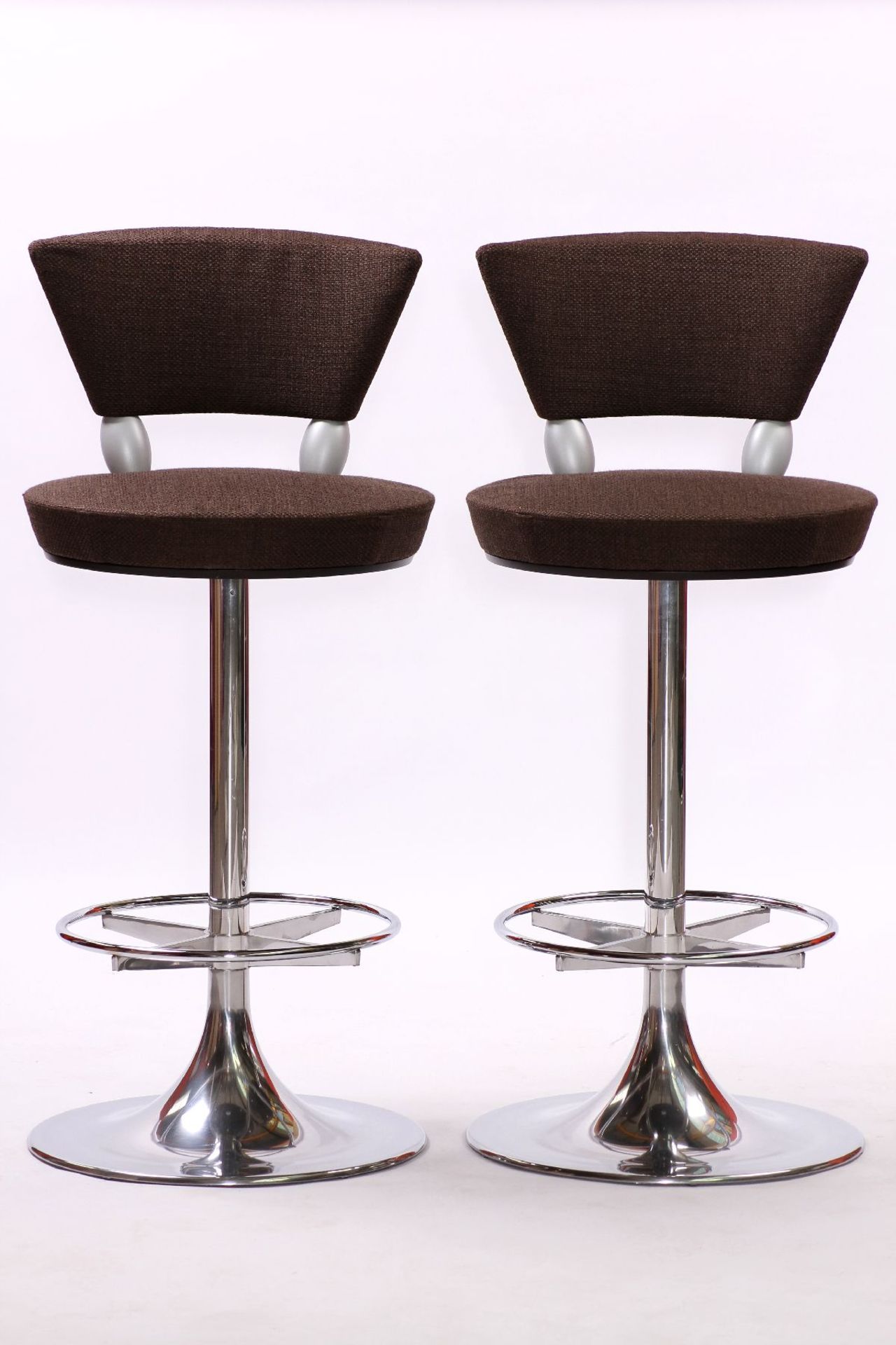 2 Barstools "Giorgetti", made in Italy, Design: Lèon Krier, foot chromed steel, rotating seat with