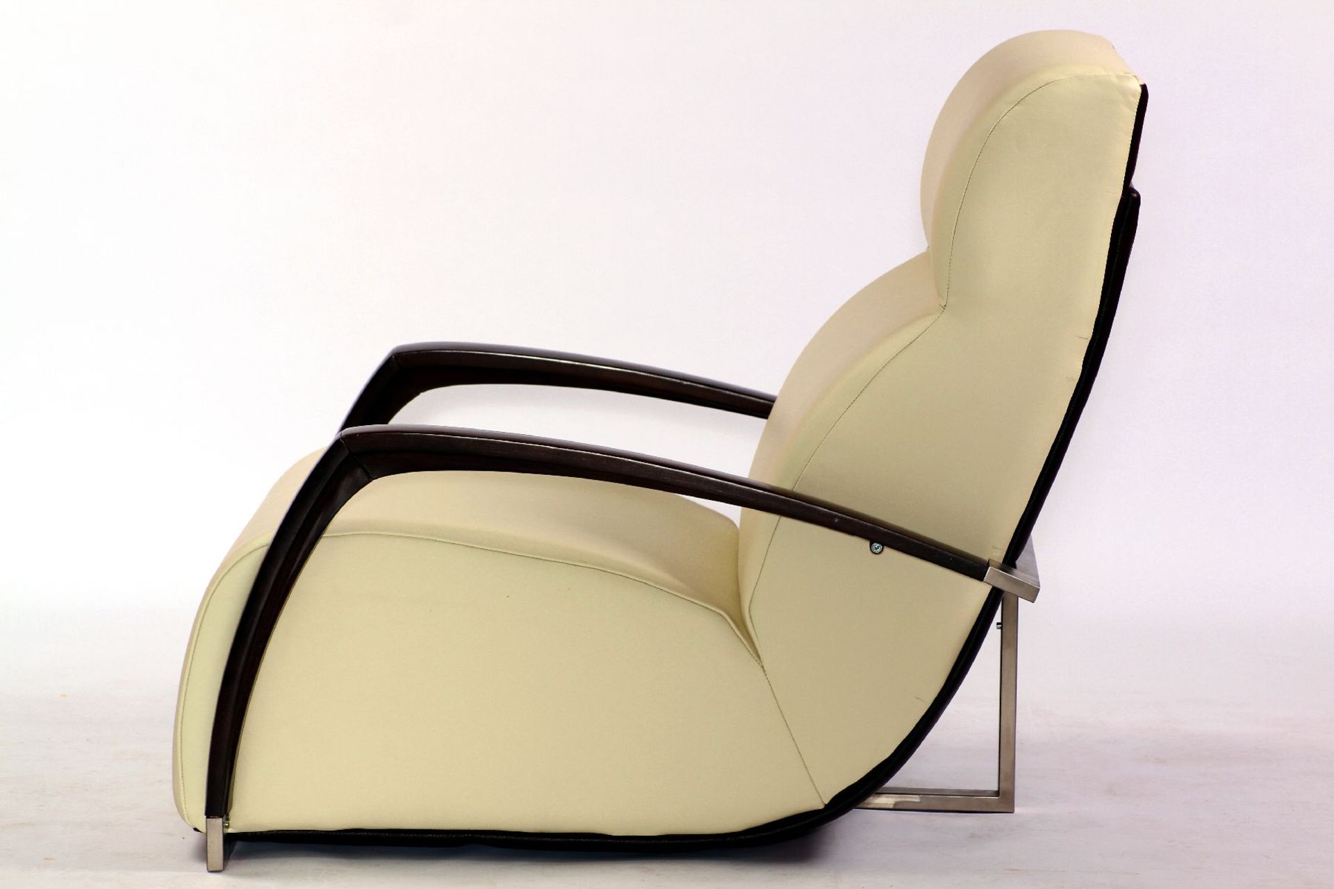 Relax Armchair, "Mantellassi", made in Italy, corpus wood, cream leather of best quality, armrests - Bild 2 aus 4