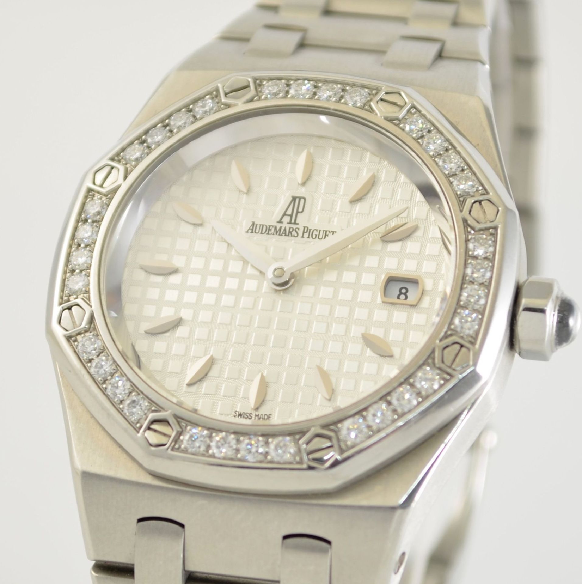 AUDEMARS PIGUET Royal Oak ladies wristwatch in stainless steel with diamonds, Switzerland around - Bild 4 aus 9