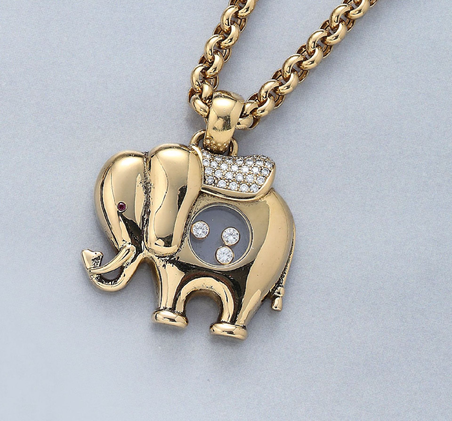 18 kt gold CHOPARD pendant "elephant" with brilliants , 2012, Happy Diamonds, brilliants total