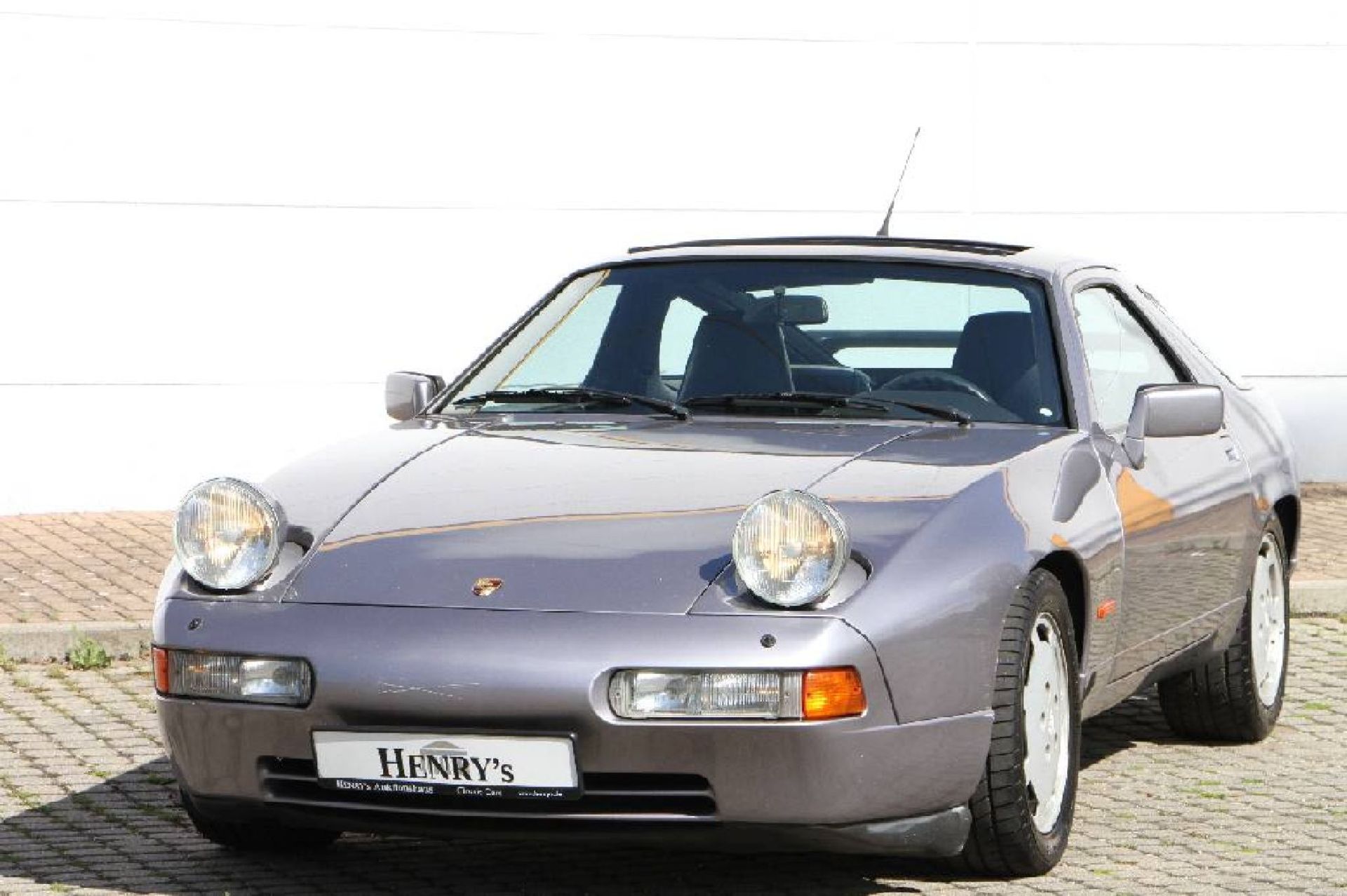 PORSCHE 928 GT, Chassis Number: WPOZZZ92ZLS840698, first registered 11/1989, 3. owners, mileage - Bild 2 aus 10