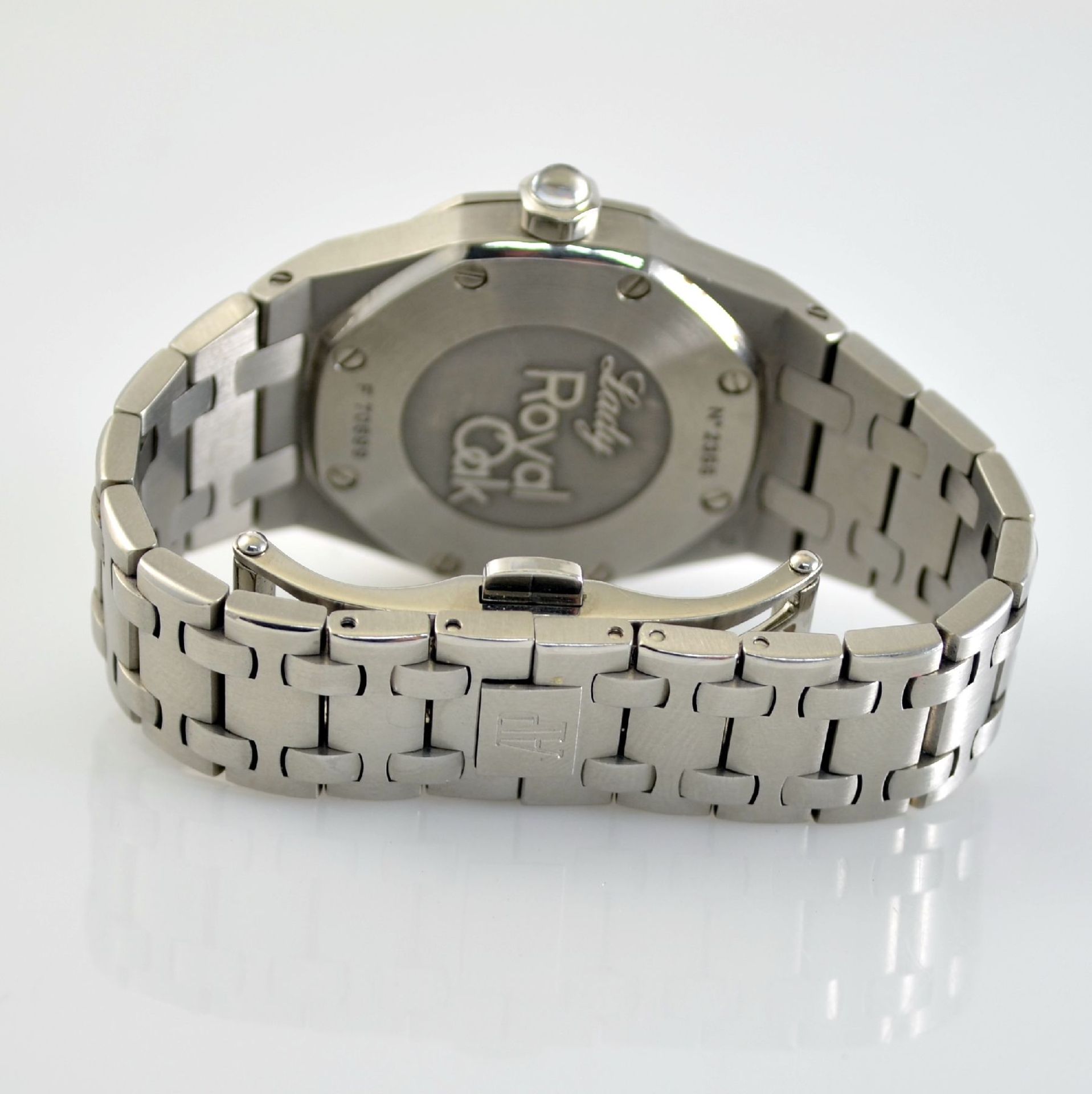 AUDEMARS PIGUET Royal Oak ladies wristwatch in stainless steel with diamonds, Switzerland around - Bild 6 aus 9