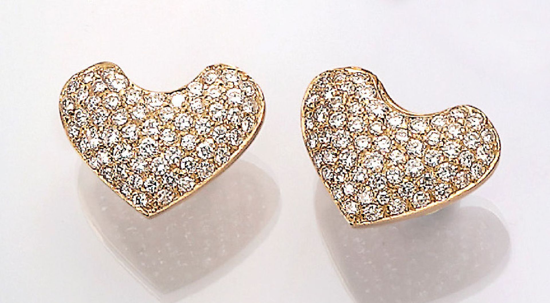 Pair of 18 kt gold earrings "hearts" with brilliants , YG 750/000, brilliants total approx. 3.0 ct