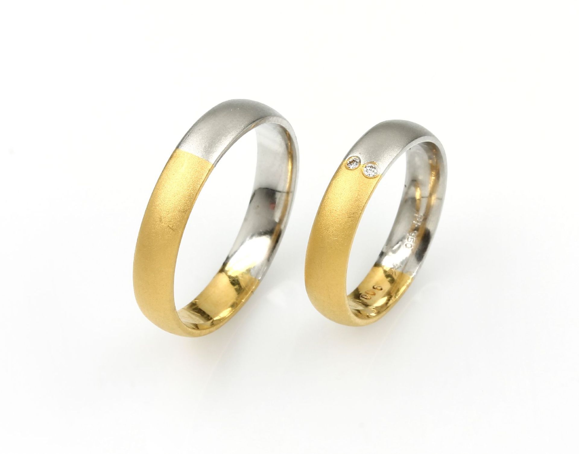 Pair of friendship- respectively wedding rings , platinum and YG 900/000, YG and platinum, ladies