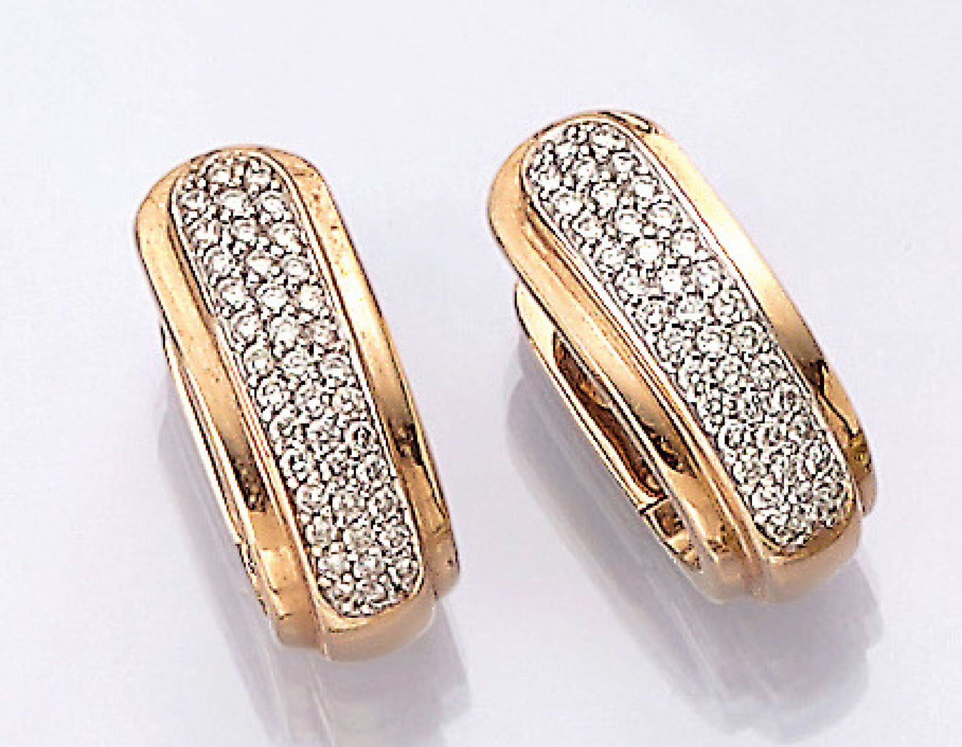 Pair 14 kt gold hoop earrings with brilliants , YG/WG 585/000, brilliants total approx. 1.0 ct Top