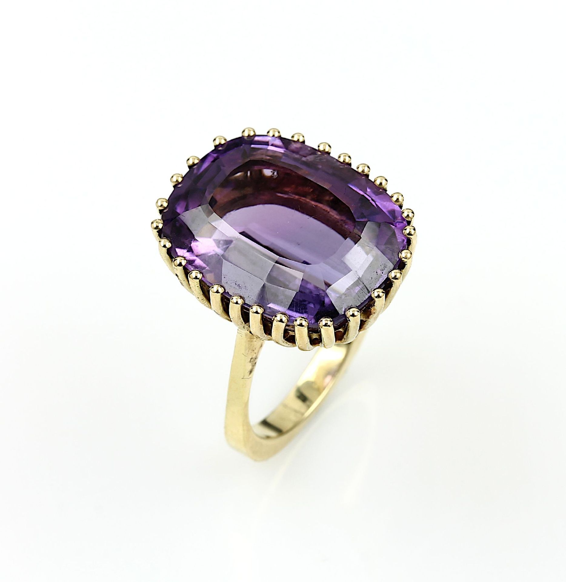 14 kt gold ring with amethyst , YG 585/000, oval bevelled amethyst approx. 12 ct, ringsize 53,