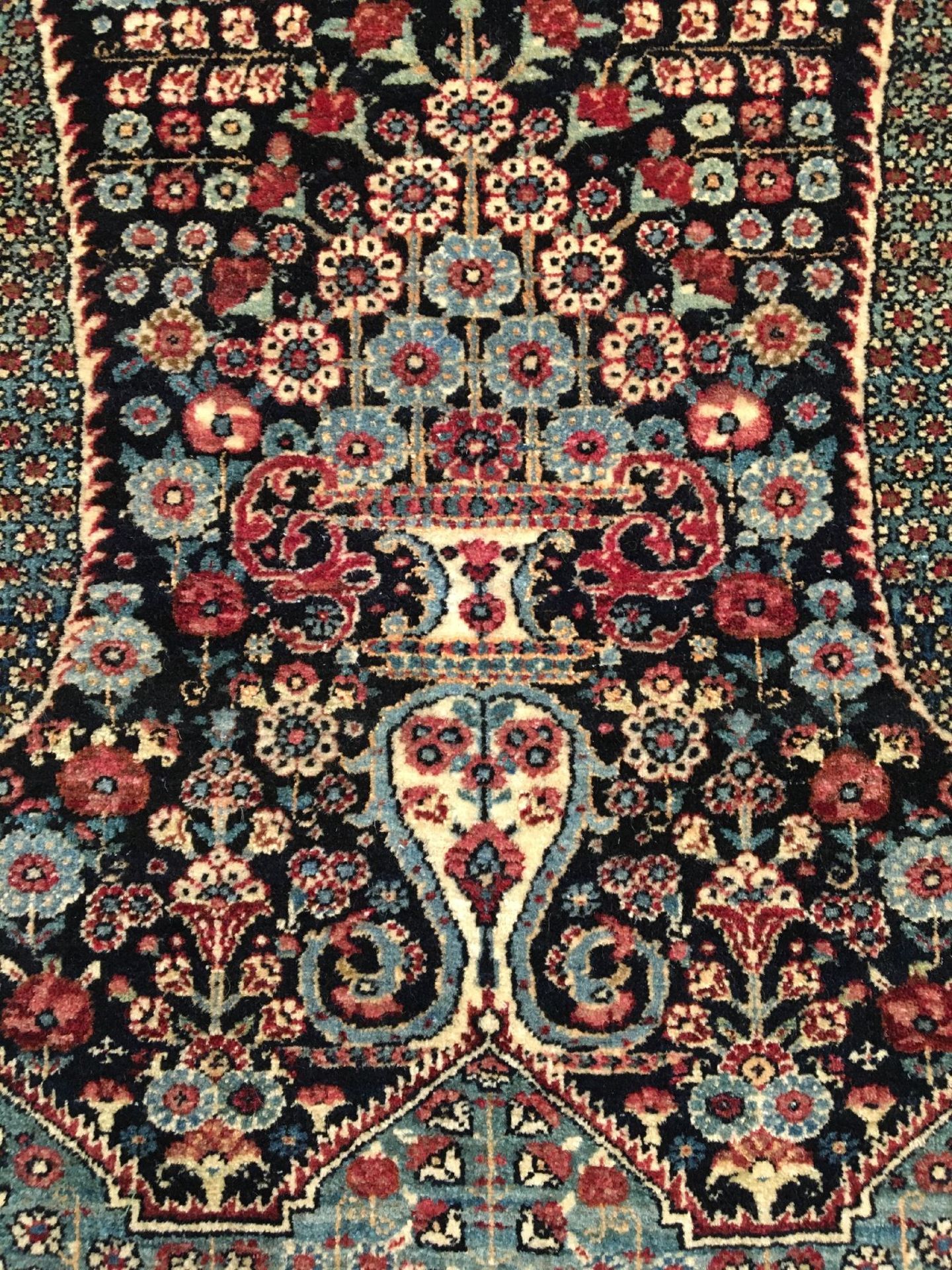 Sehr feiner Teheran "Mille-Fleur" antik, Zentralpersien, Ende 19.Jhd., Korkwolle geknüpft auf - Bild 2 aus 10