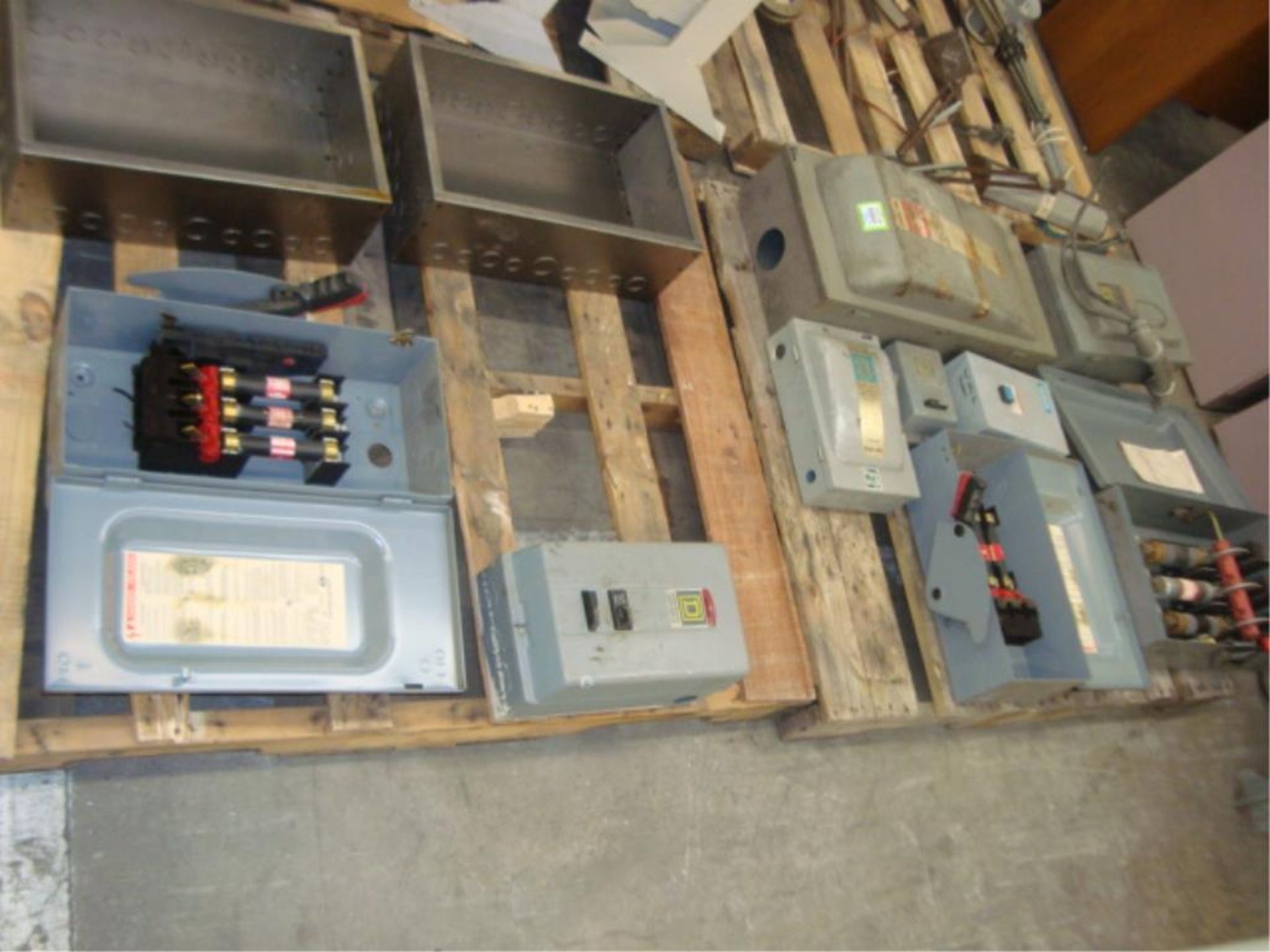 Breaker & Fuse Panels