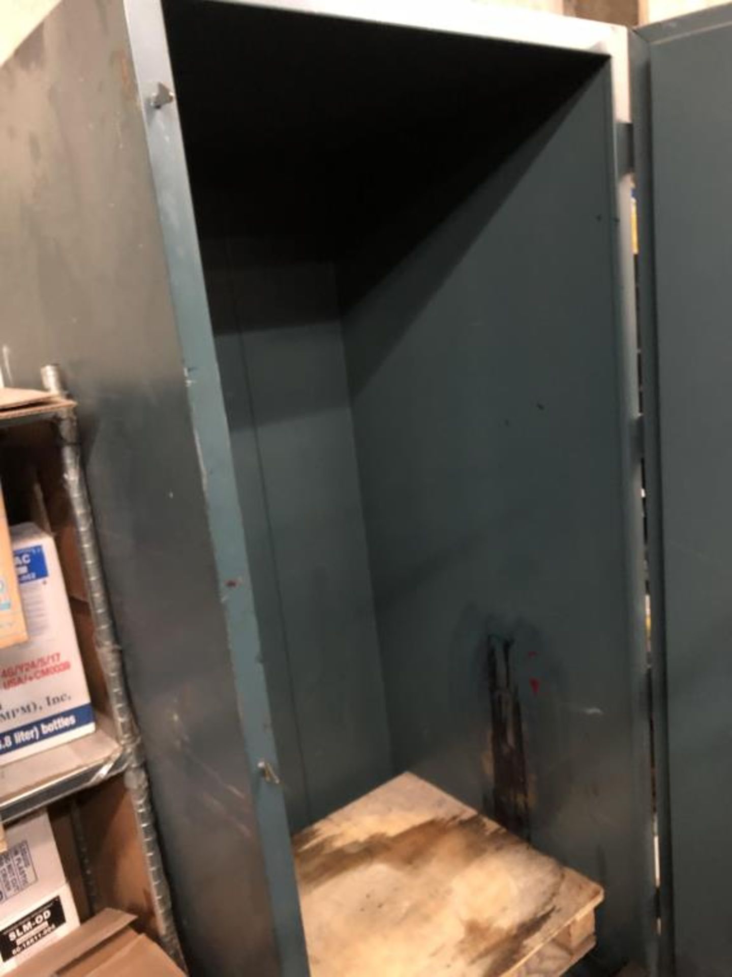 Flammable Liquid Storage Cabinet - Image 4 of 4