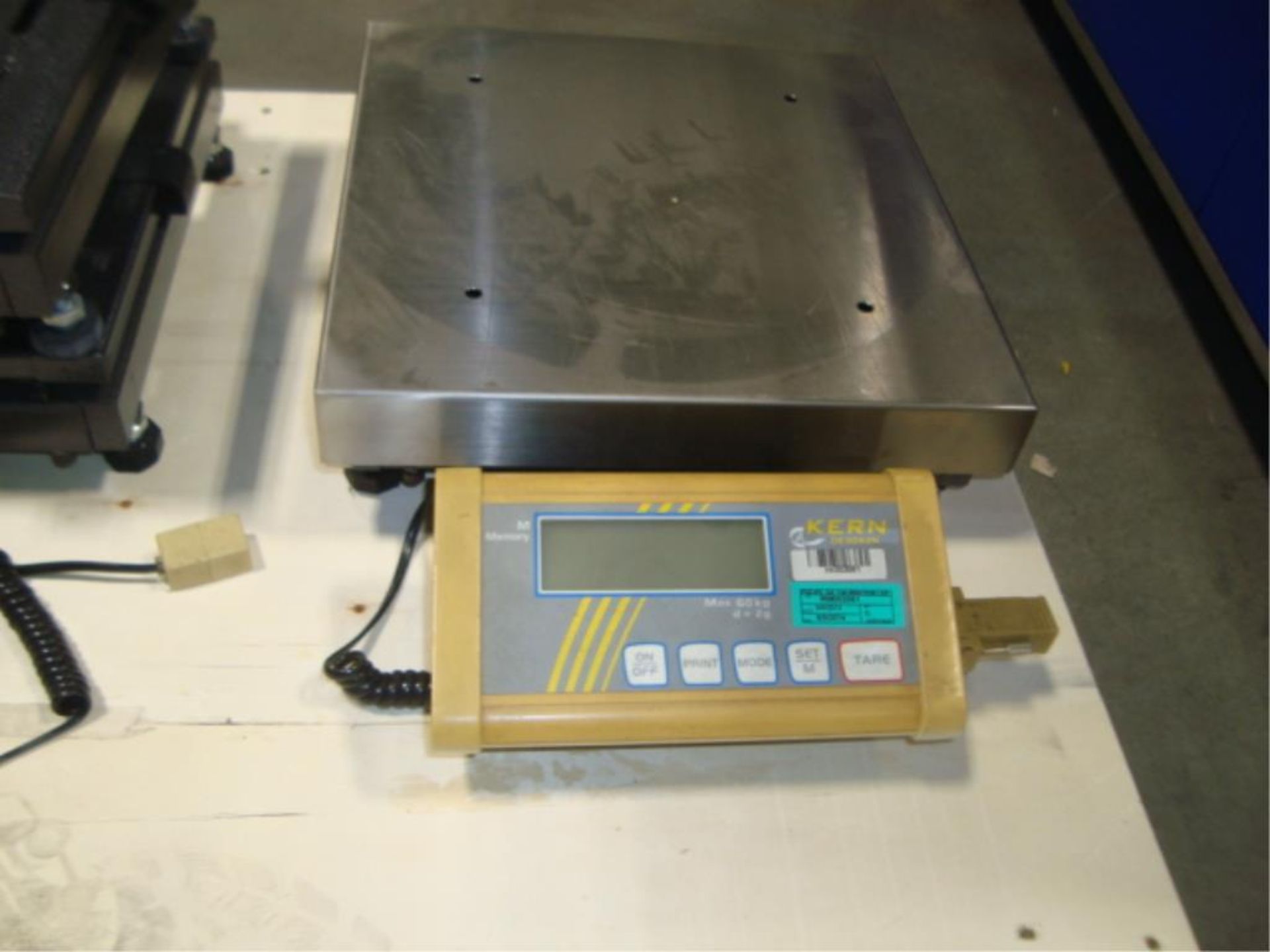 Digital Balance Top Load Scales - Image 4 of 4