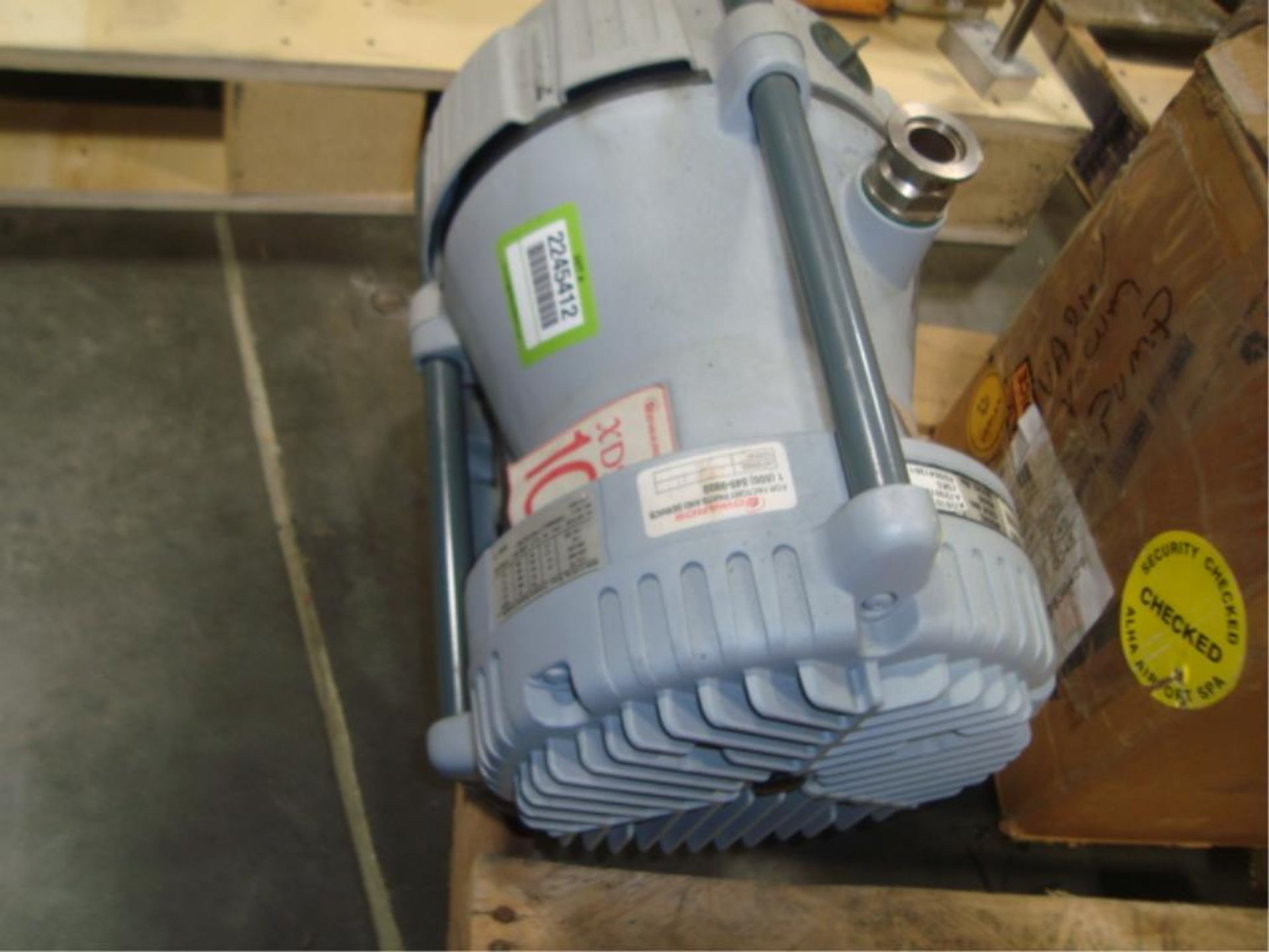 Vacuum Pump - Image 3 of 4