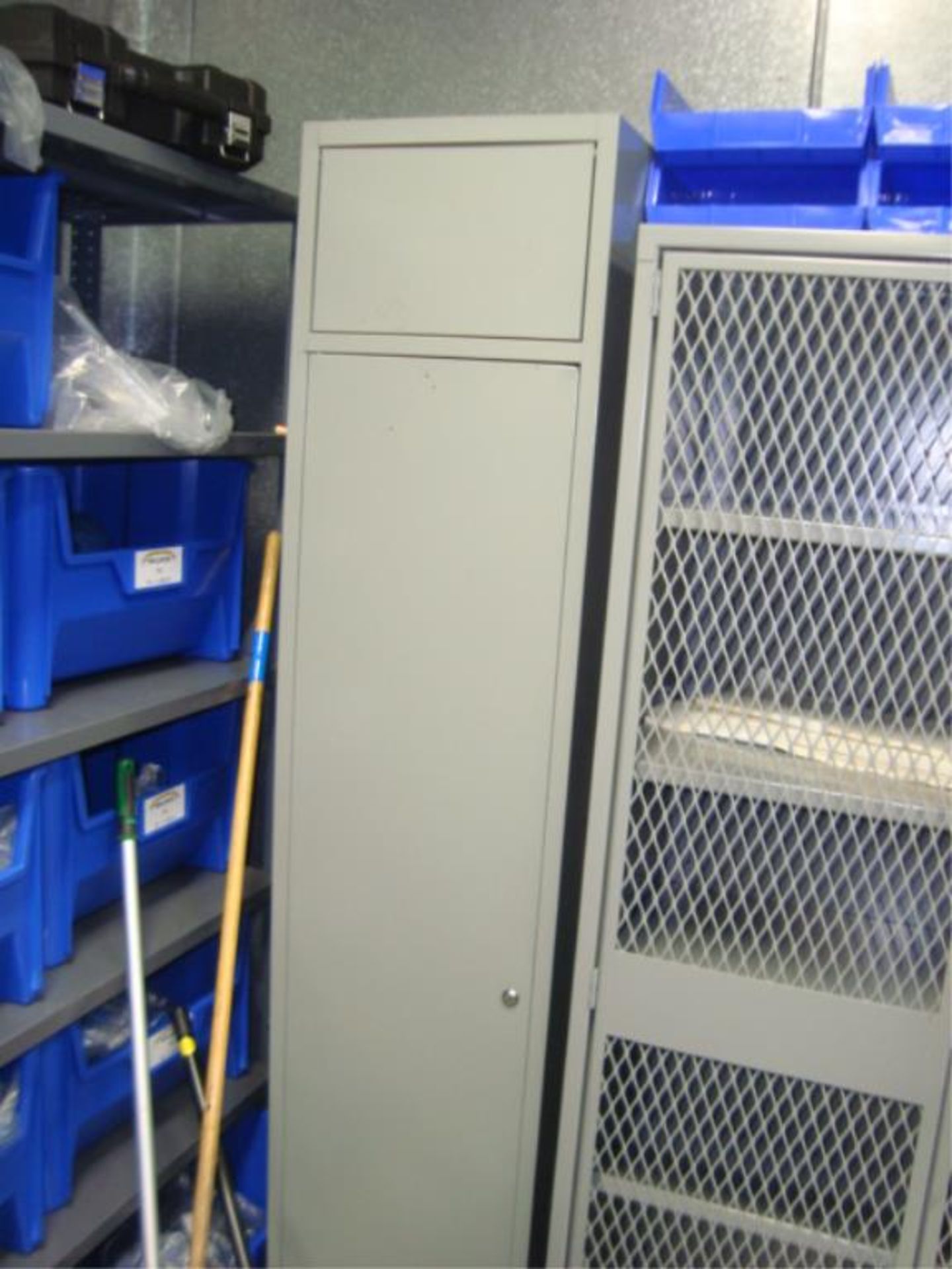 Storage Cabinets - Image 4 of 5