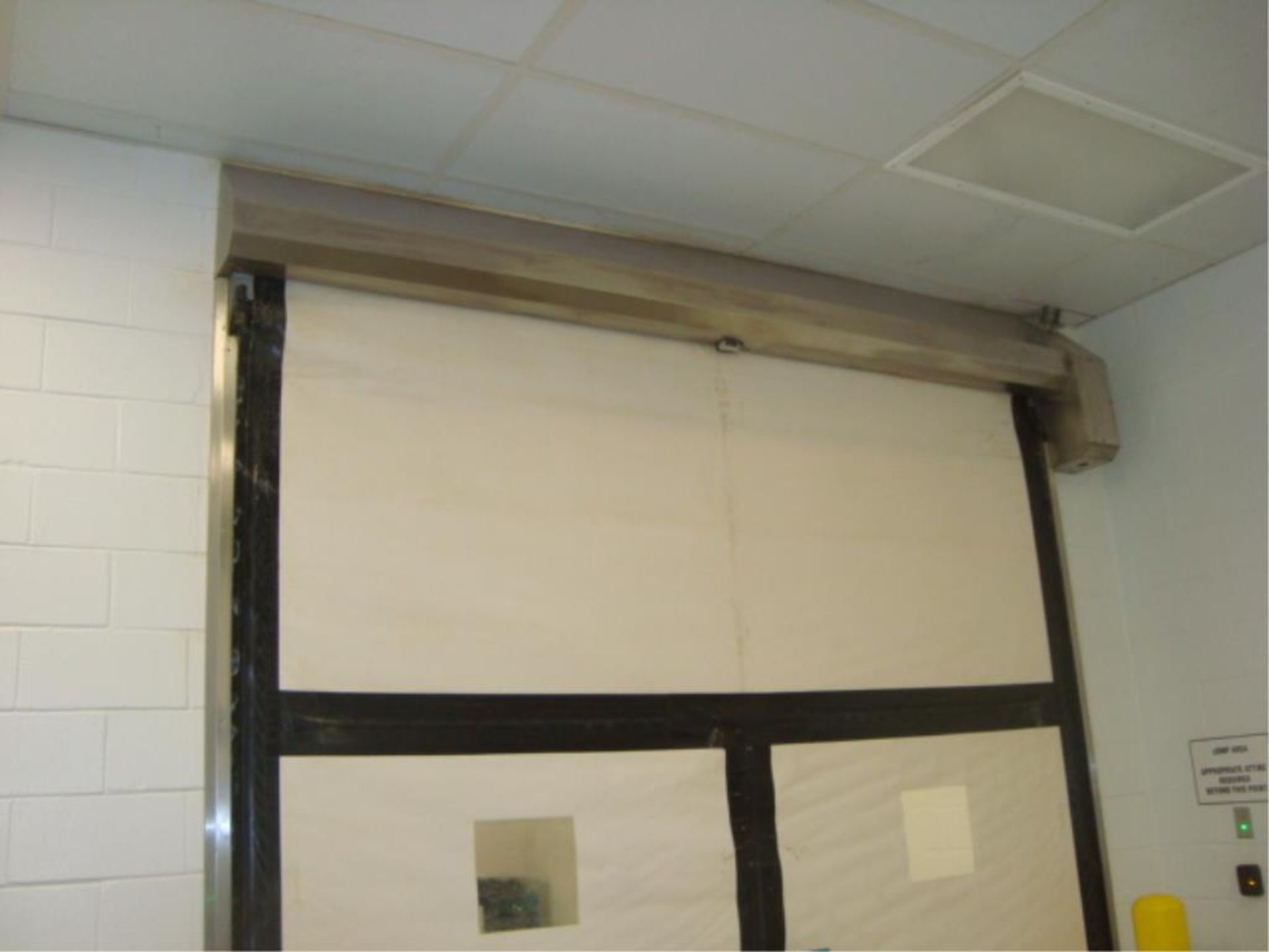 Cleanroom Roll Up Curtain Door - Image 2 of 8