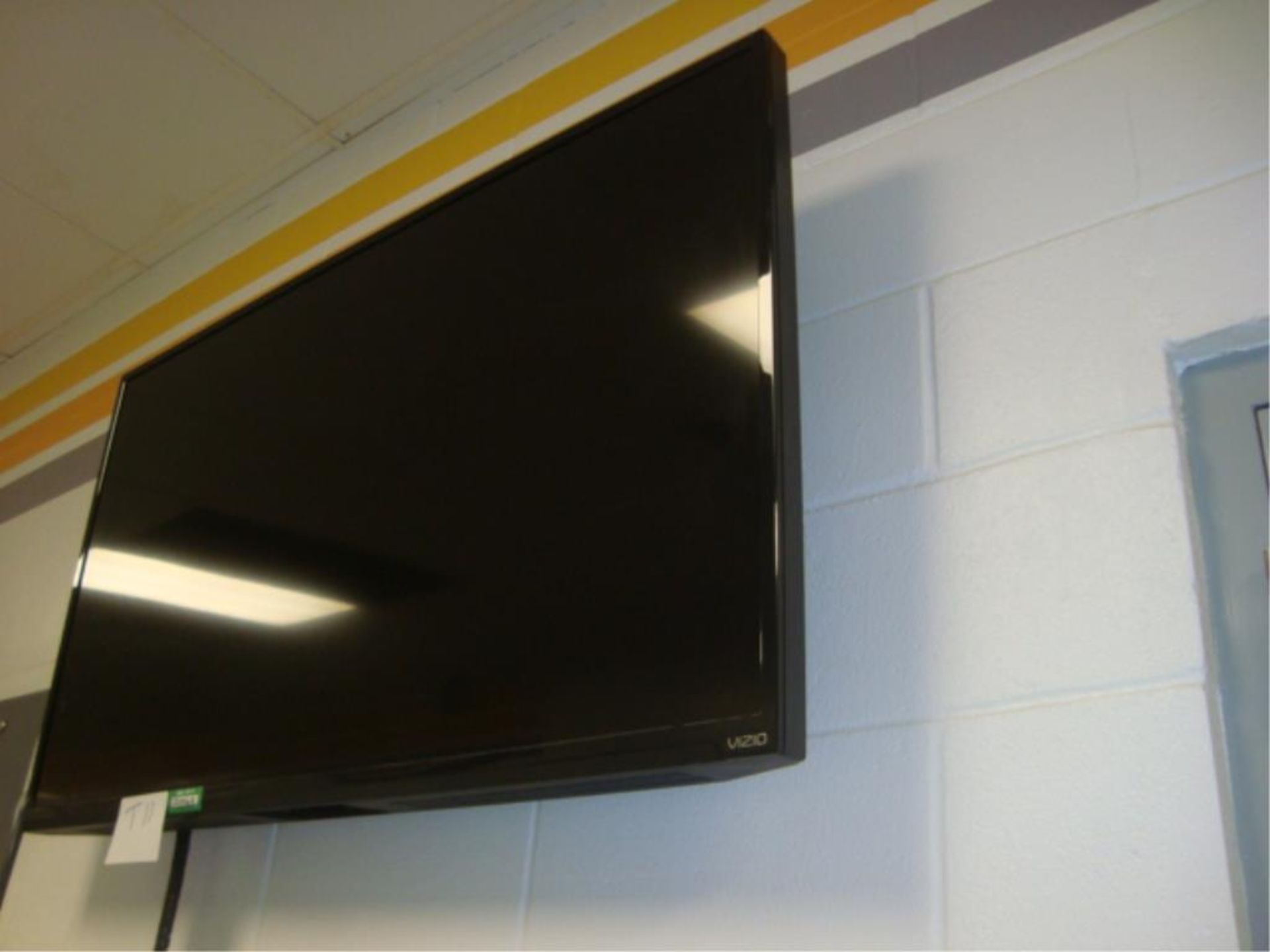 Smart TVs - Image 6 of 9