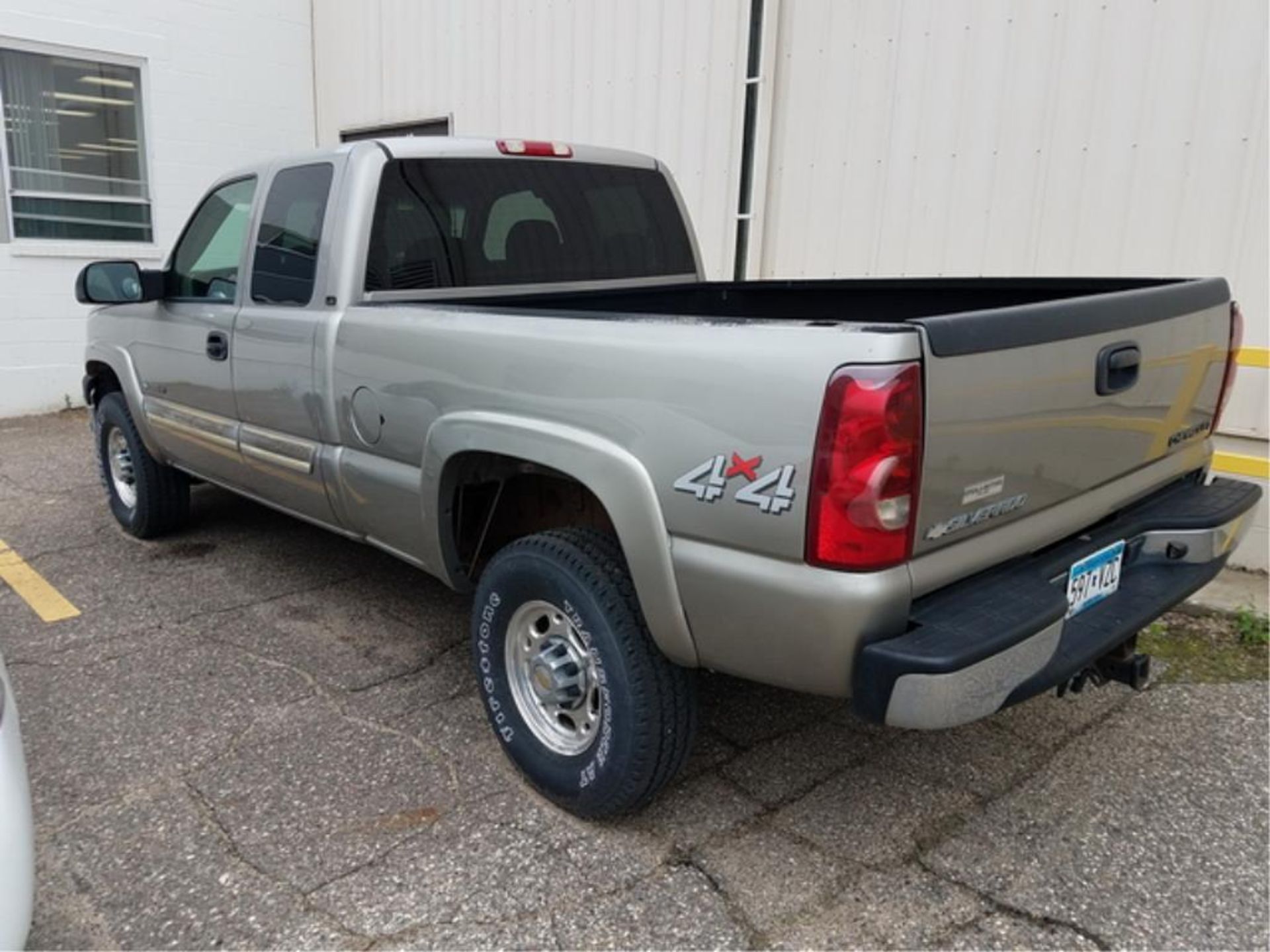 Extended Cab Pickup Truck - Image 2 of 26