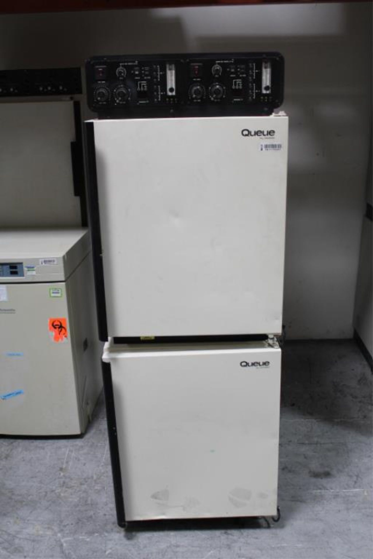 CO2 Incubator - Image 2 of 9