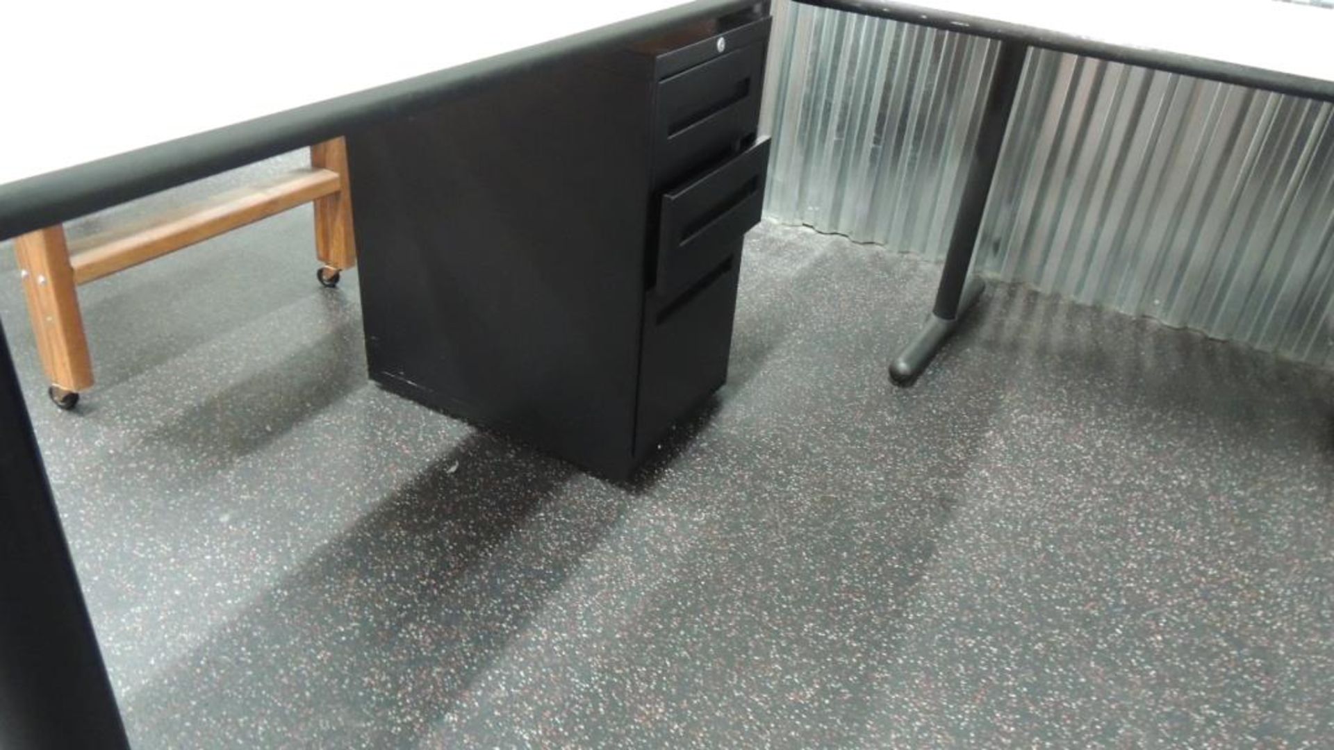 Office Furniture - Image 5 of 7