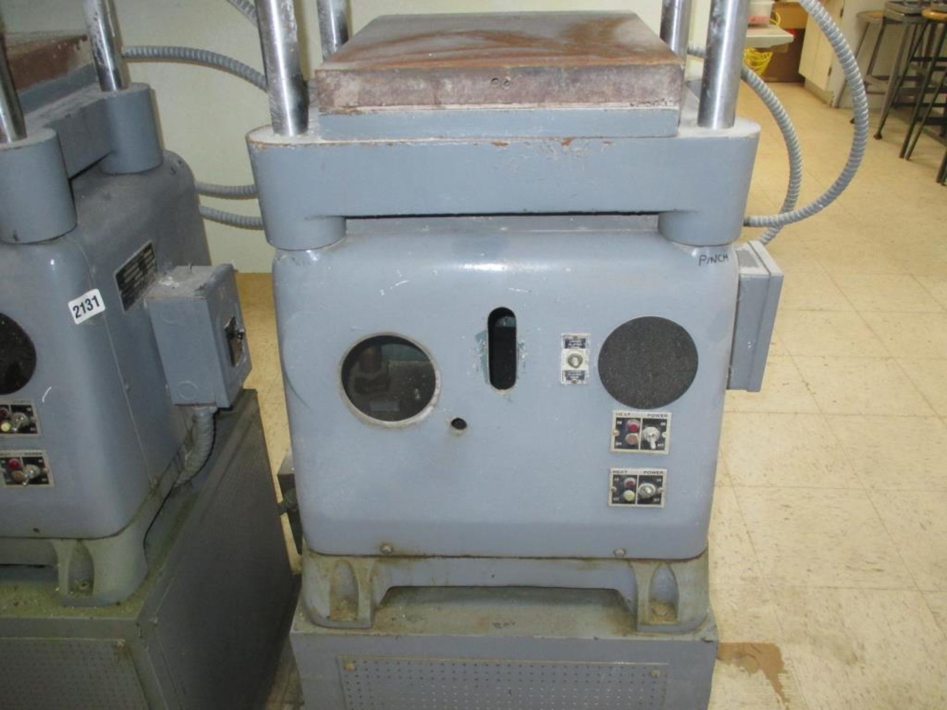 12 ton Heated Platen Press - Image 3 of 7