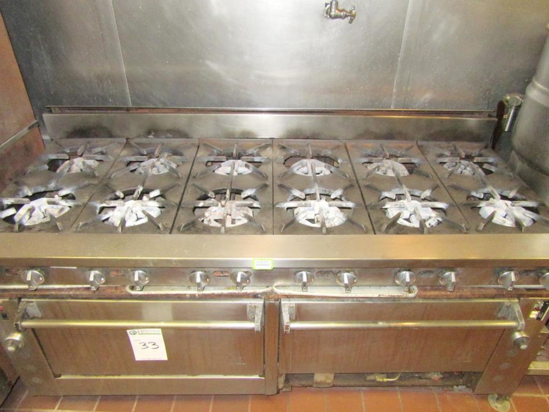 Gas Range / Oven - Image 3 of 7