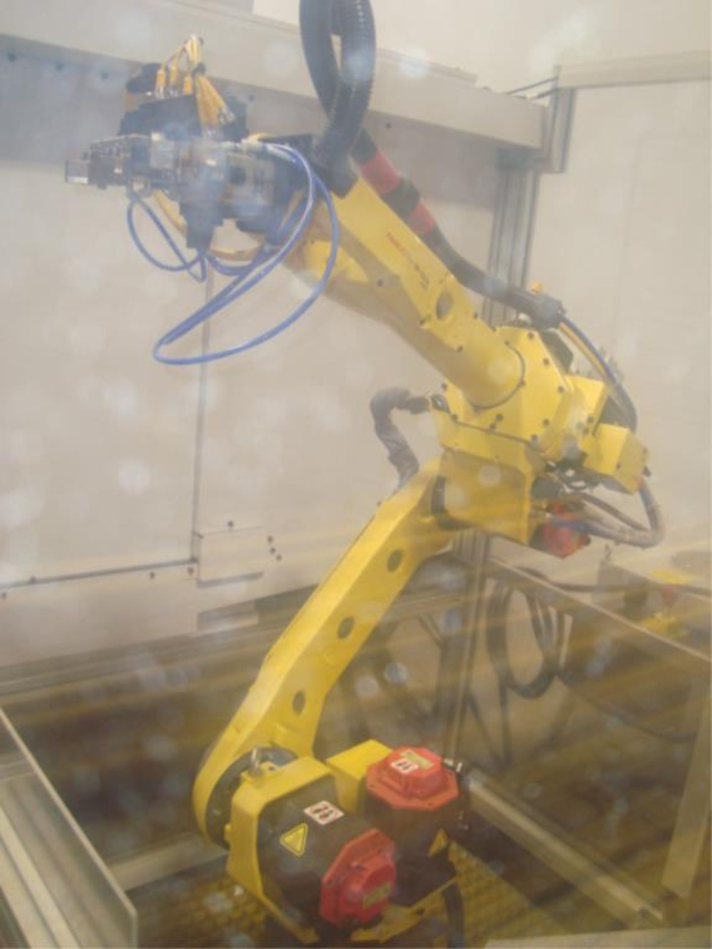 Fanuc Robodrill Alpha-D21MiA5 with Fanuc M-10iA 6-Axis Robot - Image 9 of 60