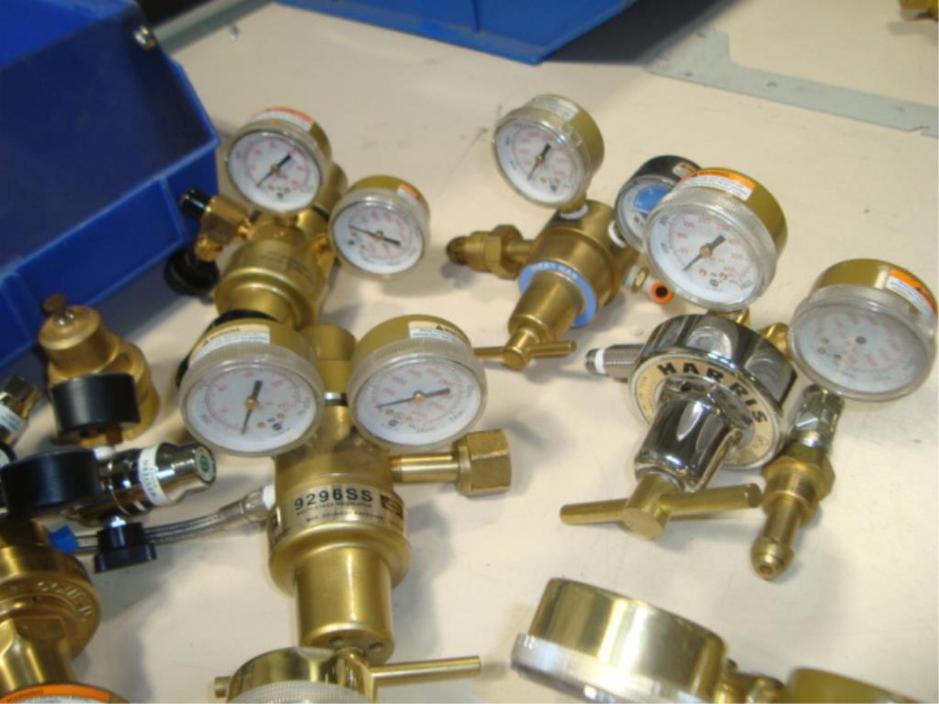 Gas Regulators - Image 5 of 8