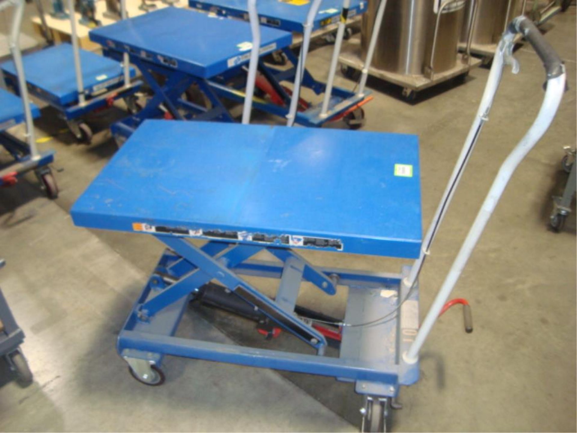 Hydraulic Lift Table - Image 3 of 8