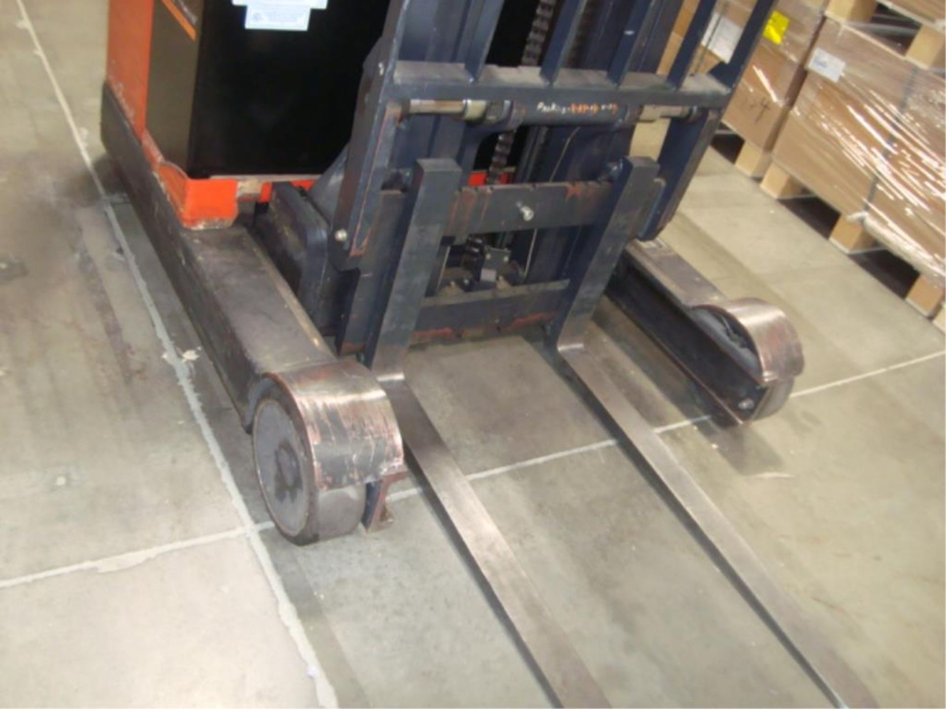 Electric Forklift - Image 13 of 28