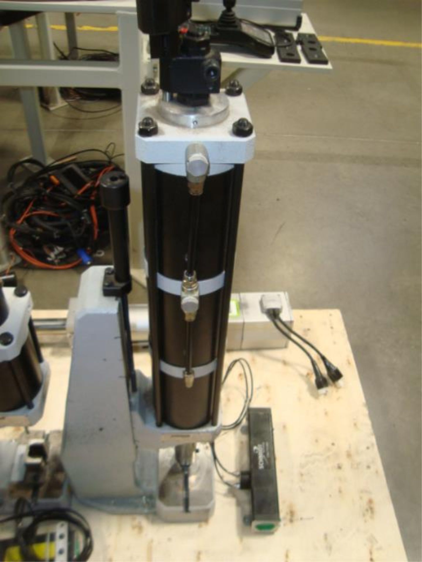 Hydro Pneumatic Press - Image 9 of 12