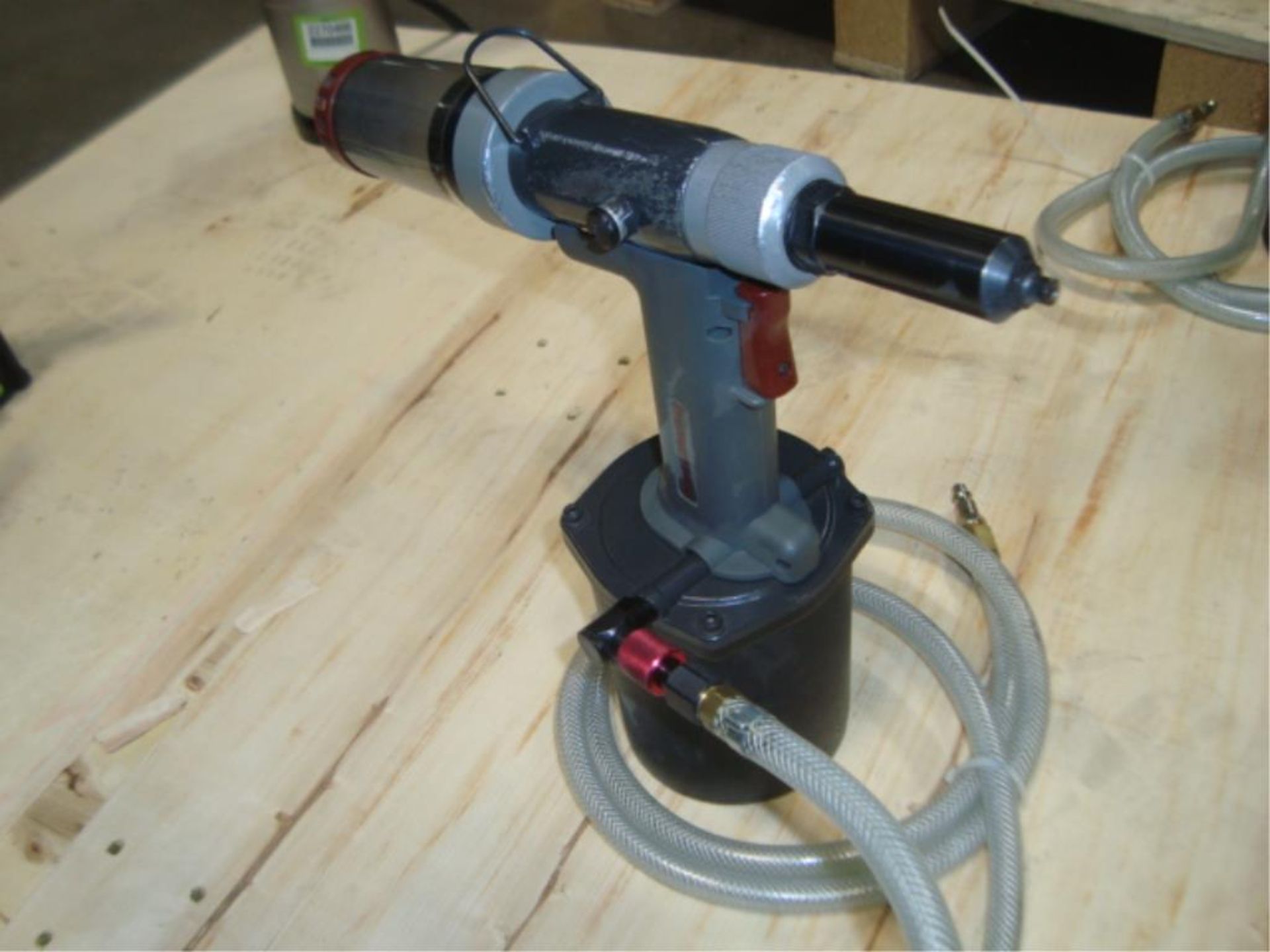 Pneumatic Rivet Tool Gun - Image 3 of 8