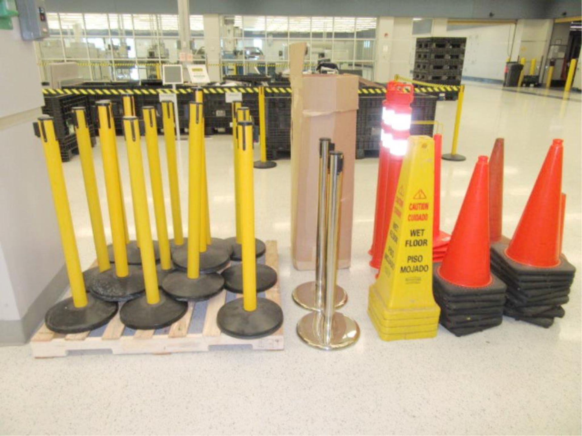 Stanchions & Safety Cones - Image 2 of 2