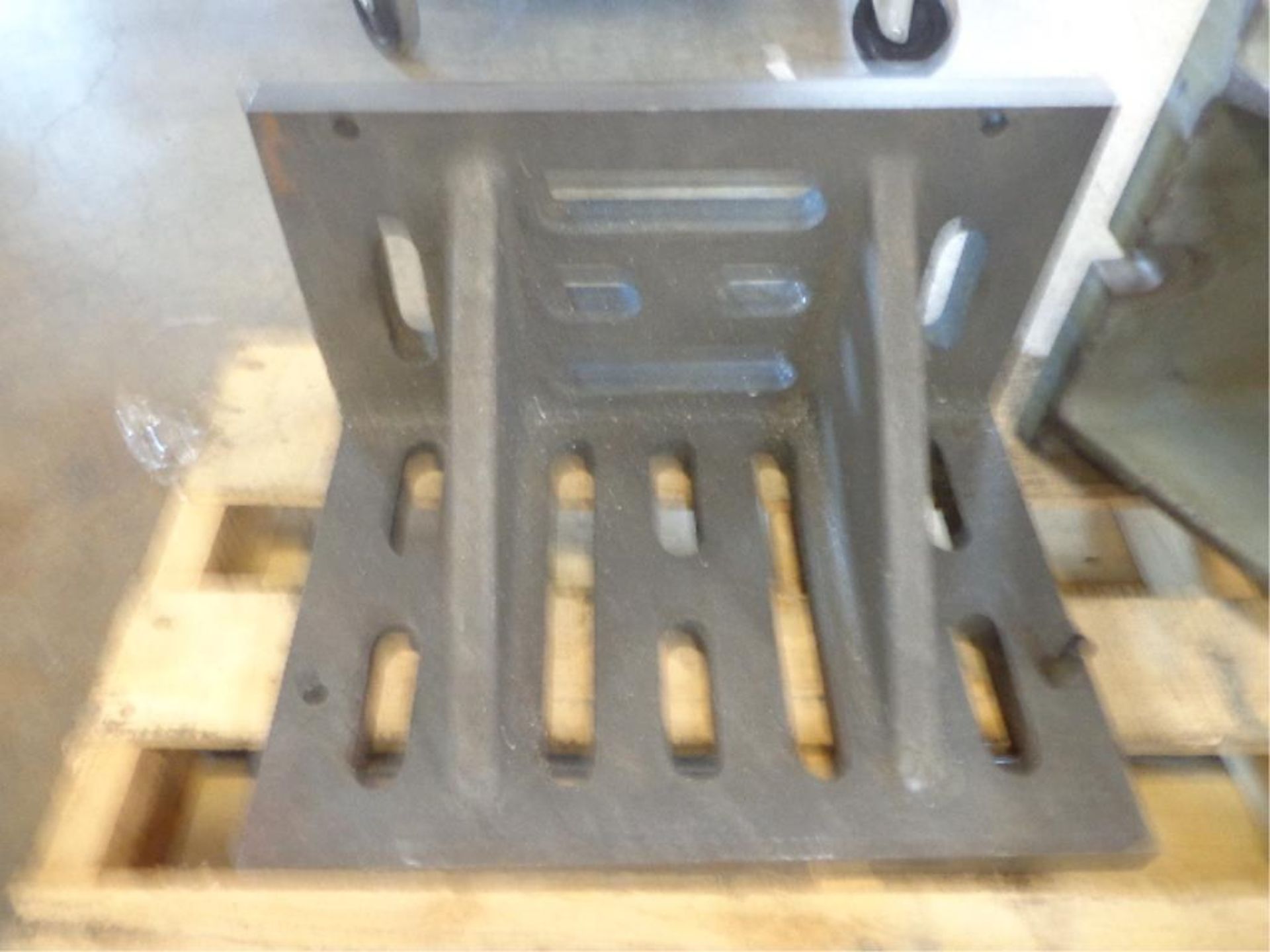 Slotted Angle Plates - Image 4 of 5