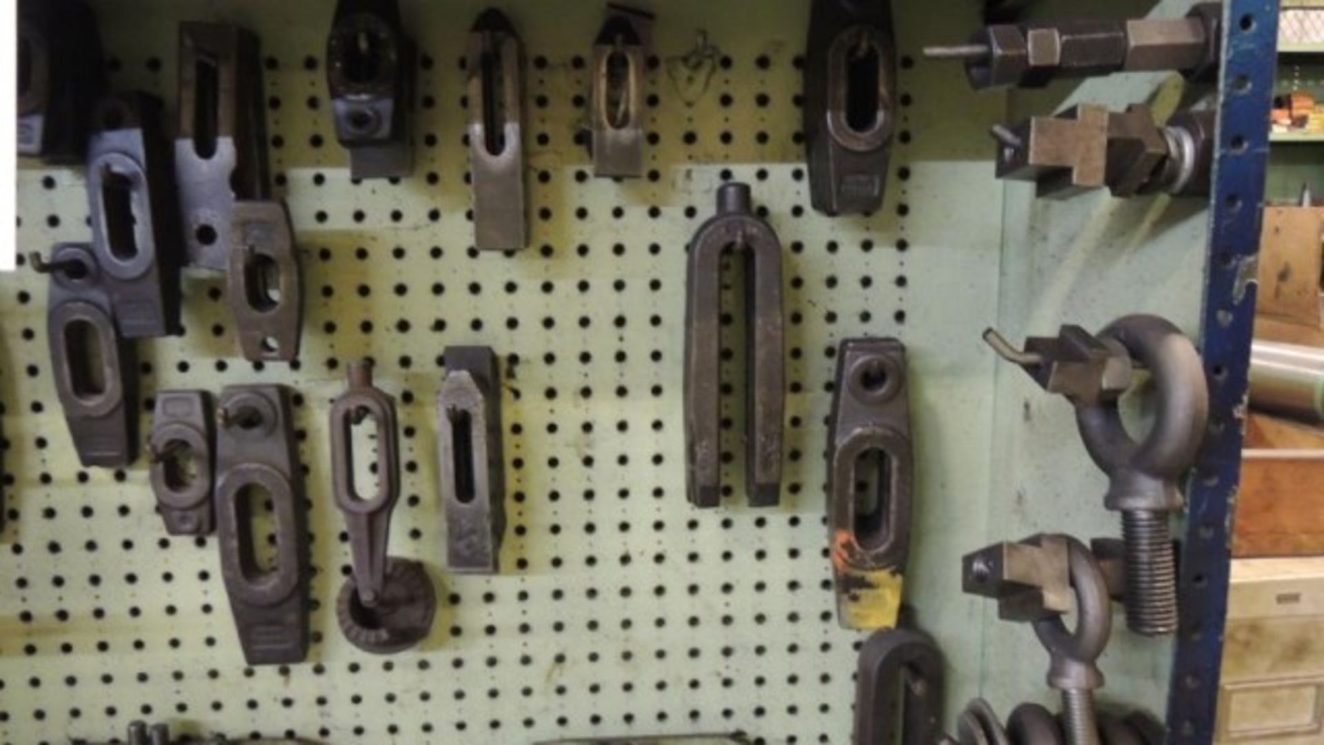 Tooling and Shelving - Image 5 of 20