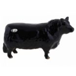 Porseleinen beeld: Aberdeen Angus Bull, model 1562, gemerkt Beswick -11,9 cm hoog-