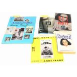 Lot diverse boeken en onderzoeksmateriaal met betrekking tot Anne Frank