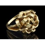 14kt geelgouden ring met knoopmotief - ringmaat 51 mm