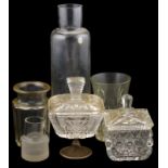 Divers glas en kristal, koektrommels op onderschotel, zuurstel, ménagère, etc., 19e/20e eeuw