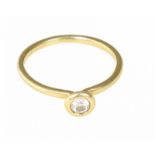 14kt geelgouden ring met briljant geslepen diamant in gladomzetting - maat 50 mm