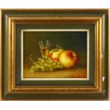 Ad de Roo (1959), stilleven met fruit, olieverf op paneel, gesigneerd en gedateerd r.o. 1984 -16,5 x