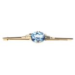 14kt gouden pinbroche met synthetische spinel - lengte 63 mm.-