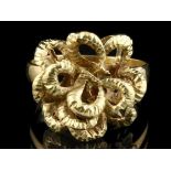 14kt geelgouden ring met bloemmotief - ringmaat 58 mm