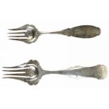 Twee 2e gehalte zilveren zuurvorken, 1859 en 1876 - defecten -