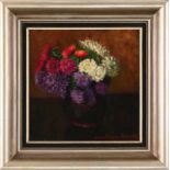 Olga van Iterson-Knöpfle (1879-1961), bloemen in vaas, olieverf op doek, gesigneerd -30 x 30 cm-