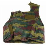 Naoorlogs, Nederlandse hoes voor scherfvrij vest, Belgische camouflage, echter Nederlands gebruikt