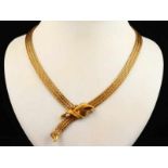 14kt geelgouden gevlochten Retro collier met tak appliqué, gezet met één briljant geslepen en drie