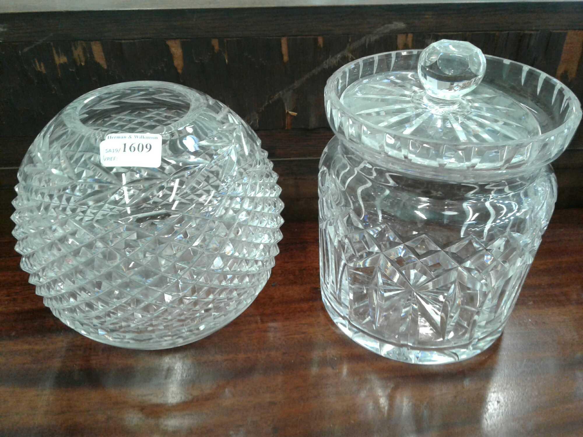 WATERFORD CRYSTAL GLOBE SHAPE VASE