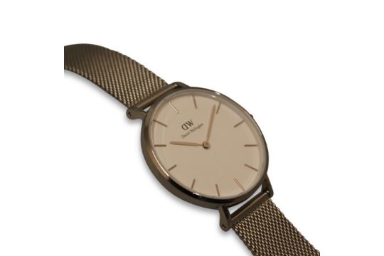 DANIEL WELLINGTON GENTS WRIST WATCH