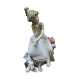 LLADRO SPANISH PORCELAIN FIGURE