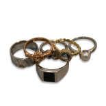 COLLECTION OF ASSORTED RINGS