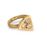 9 CT GOLD AND GEM SET DRESS RING